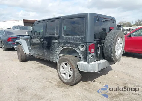 2016 Jeep Wrangler Unlimited Sport z USA, uszkodzony, nr VIN 1C4BJWDGXGL304574